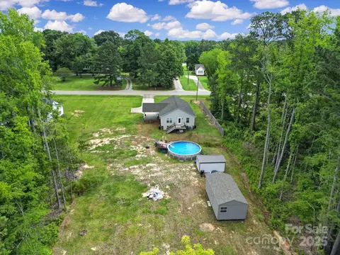 View/Area - 2302 Douglas Rd, Lancaster, SC 29720 photo 2 of 4