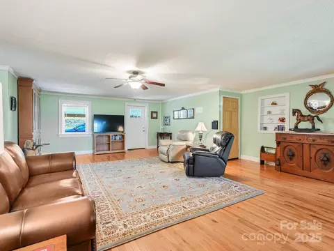 90 Coates Rd, Marshall, NC 28753 photo 4