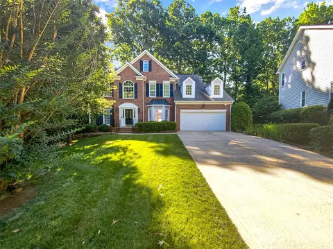 8803 Sweetwater Pl, Waxhaw, NC 28173