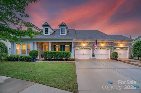 8725 Soaring Eagle Ln, Waxhaw, NC 28173