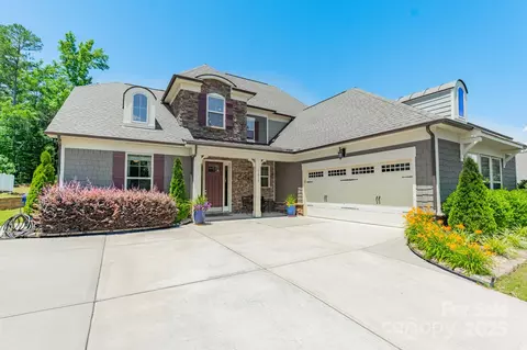 1812 Sutter Creek Dr, Waxhaw, NC 28173
