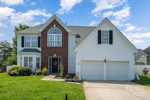 220 Otman Ct, Rock Hill, SC 29732