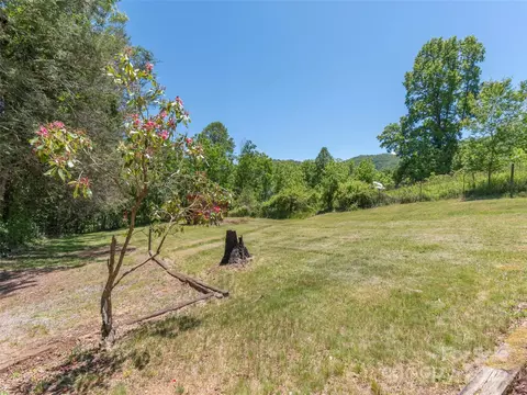 Exterior - 292 Cook Rd, Canton, NC 28716 photo 7 of 8