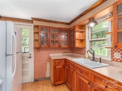 Kitchen - 292 Cook Rd, Canton, NC 28716 photo 3 of 4