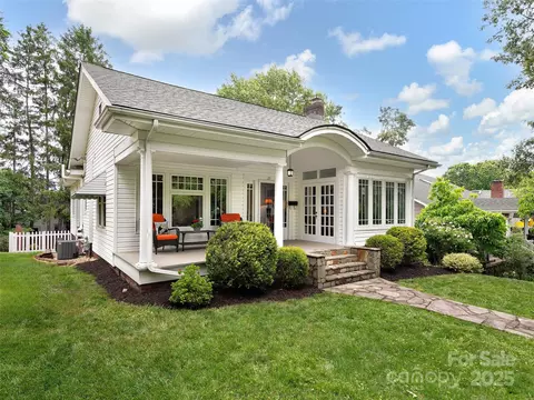 25 Mount Vernon Cir, Asheville, NC 28804
