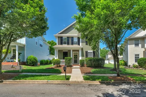 9227 Island Overlook Ct, Cornelius, NC 28031