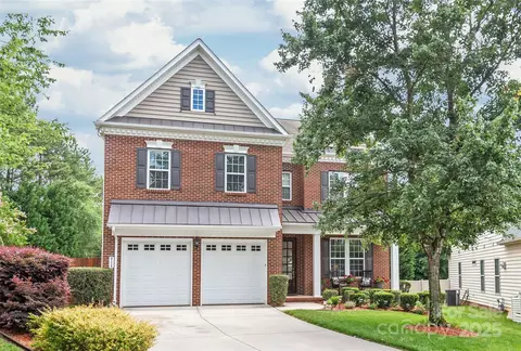 8115 Wilburn Ct, Charlotte, NC 28277