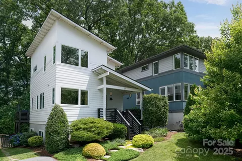 31 Mauricet Ln, Asheville, NC 28806