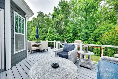 Exterior - 645 Brookhaven Dr, Fort Mill, SC 29708 photo 5 of 12