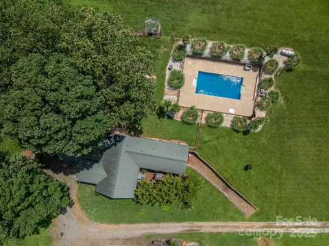 7660 Bud Davis Rd, Vale, NC 28168 photo 2