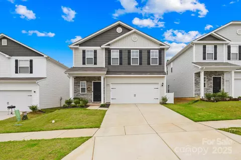5204 Belstone Ln, Charlotte, NC 28215