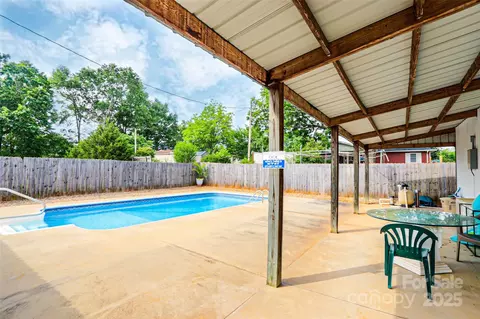 137 Hardin Rd, Forest City, NC 28043