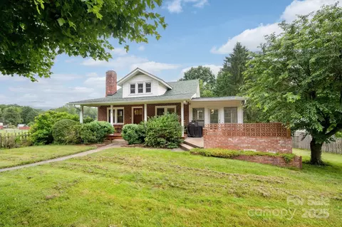 314 Justice Ridge Rd, Candler, NC 28715