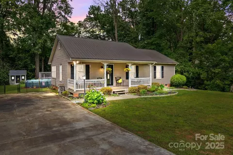 716 Mooresville Rd, Salisbury, NC 28144
