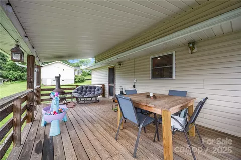 Exterior - 72 Sovereign Cir, Clyde, NC 28721 photo 3 of 3