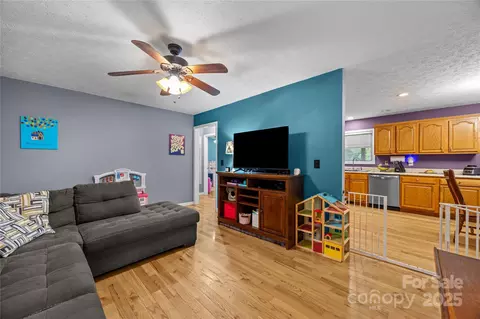 Living - 72 Sovereign Cir, Clyde, NC 28721 photo 2 of 2