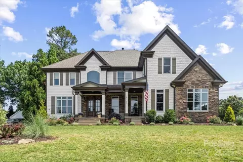 18745 Bluff Point Rd, Cornelius, NC 28031