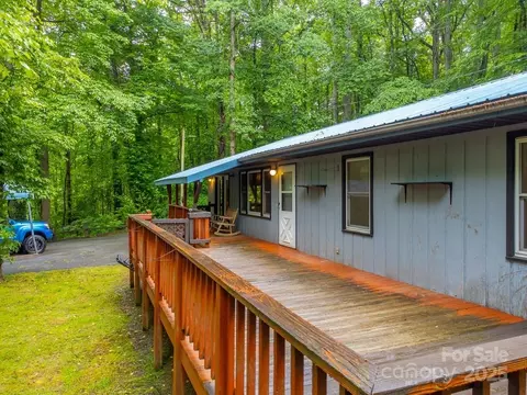 Exterior - 302 Mitchell Rd, Sylva, NC 28779 photo 14 of 17