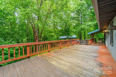 Exterior - 302 Mitchell Rd, Sylva, NC 28779 photo 10 of 17