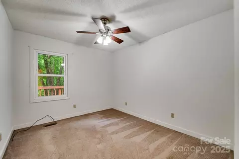 Bedroom - 302 Mitchell Rd, Sylva, NC 28779 photo 1 of 6