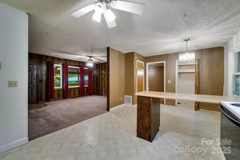 Living - 302 Mitchell Rd, Sylva, NC 28779 photo 4 of 7