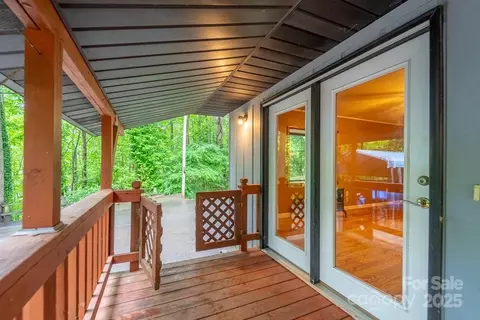Exterior - 302 Mitchell Rd, Sylva, NC 28779 photo 5 of 17