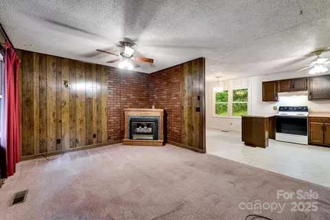 Living - 302 Mitchell Rd, Sylva, NC 28779 photo 6 of 7