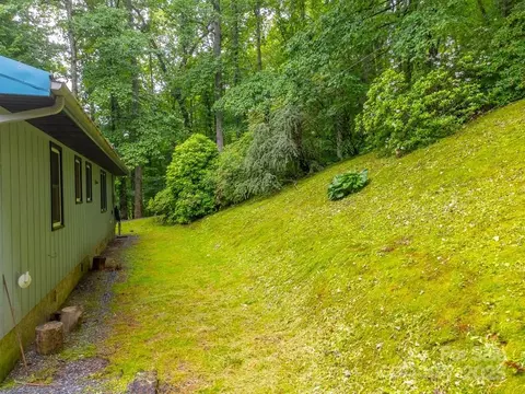Exterior - 302 Mitchell Rd, Sylva, NC 28779 photo 16 of 17