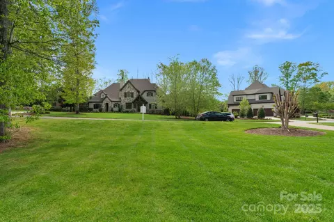 8100 Skye Knoll 144 Dr #144, Waxhaw, NC 28173