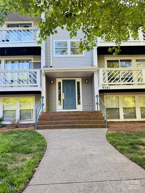 9541 Shannon Green C Dr #C, Charlotte, NC 28213