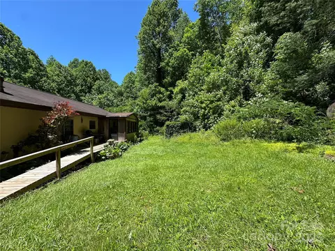 Exterior - 204 Long St, Marion, NC 28752 photo 7 of 16