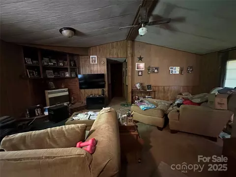 Living - 204 Long St, Marion, NC 28752 photo 2 of 3