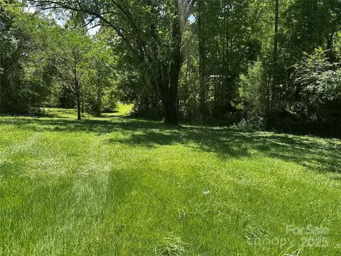 Exterior - 204 Long St, Marion, NC 28752 photo 11 of 16