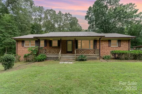 4700 Raven Dr, Climax, NC 27233