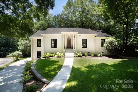 1408 Rinehart Ct, Charlotte, NC 28270