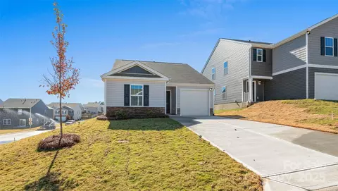4677 Fanning Rd, Hickory, NC 28602