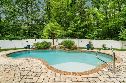 1009 Jerry Ln, Matthews, NC 28105