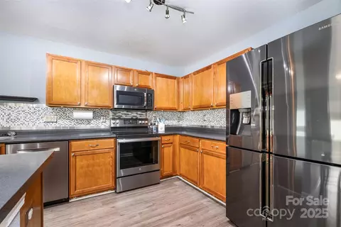 Kitchen - 826 Sinclair Dr, Monroe, NC 28112 photo 3 of 3