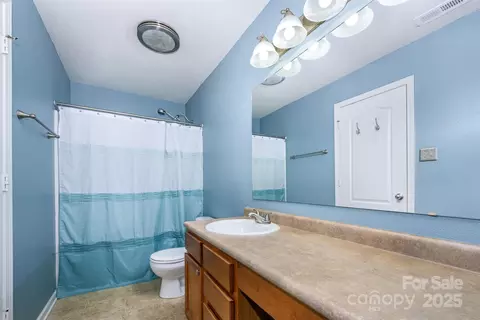 Bath - 826 Sinclair Dr, Monroe, NC 28112 photo 1 of 2