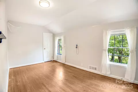Bedroom - 1010 Forest Dr, Lancaster, SC 29720 photo 4 of 13