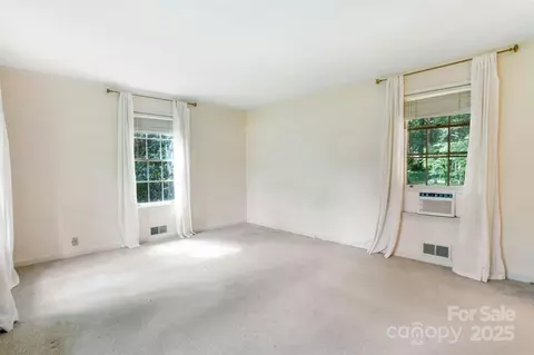 Bedroom - 1010 Forest Dr, Lancaster, SC 29720 photo 2 of 13