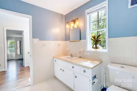 Bath - 1010 Forest Dr, Lancaster, SC 29720 photo 3 of 3