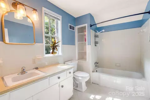 Bath - 1010 Forest Dr, Lancaster, SC 29720 photo 2 of 3