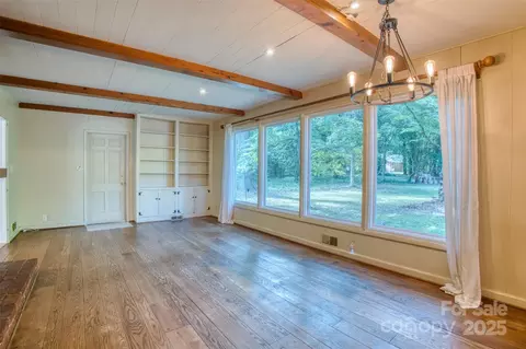 Living - 1010 Forest Dr, Lancaster, SC 29720 photo 4 of 7