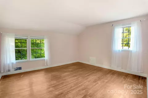 Bedroom - 1010 Forest Dr, Lancaster, SC 29720 photo 12 of 13