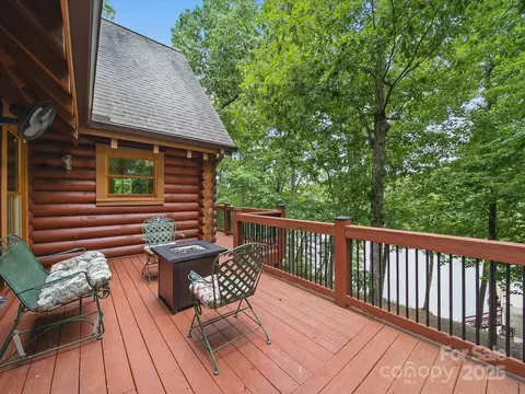 Exterior - 559 Dockside Ter, Denton, NC 27239 photo 4 of 10