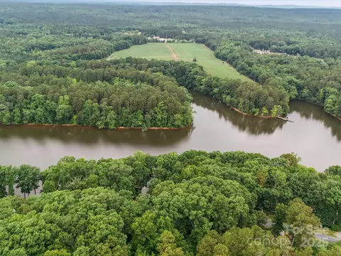 View/Area - 559 Dockside Ter, Denton, NC 27239 photo 4 of 8