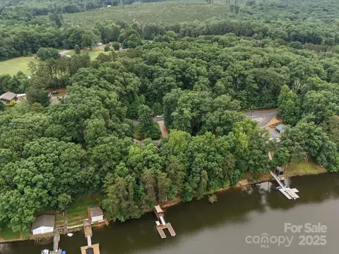 View/Area - 559 Dockside Ter, Denton, NC 27239 photo 6 of 8