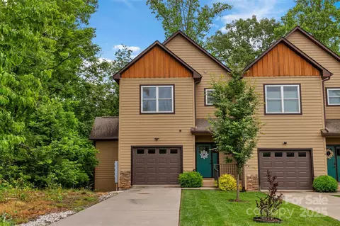 220 Rainbow Ter, Black Mountain, NC 28711