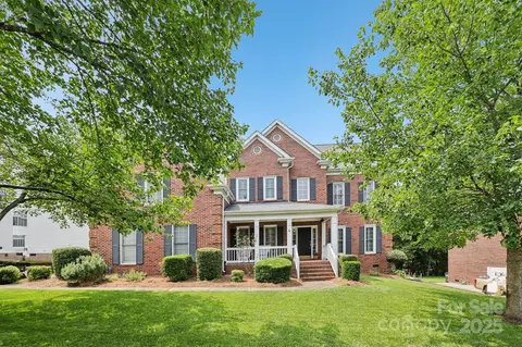 11103 Fountaingrove Dr, Charlotte, NC 28262